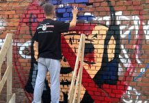 Ściany mają uszy, ale i potrafią wyrażać myśli. Antyislamskie graffiti we Wrocławiu. Zobacz! krzyki.jpg