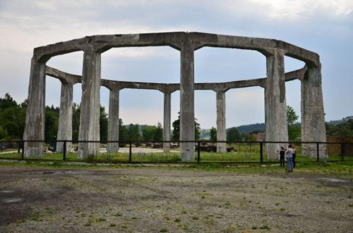 zloty-pociag-mucholapka.jpg