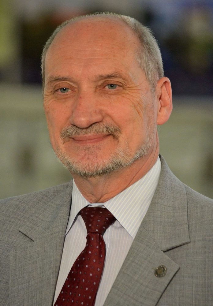 Macierewicz1.JPG